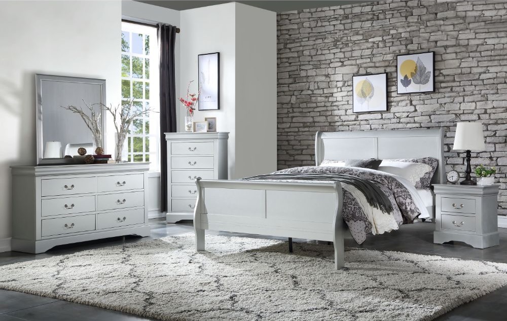 https://micasafurniturebrownsville.com/wp-content/uploads/2023/10/799.99-7pc-Queen-bedroom-set-Dresser-mirror-chest-headboard-footboard-rails-nightstand.jpg